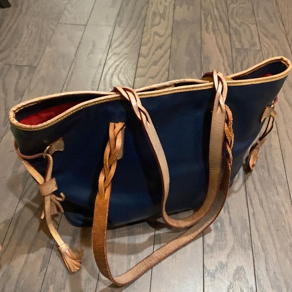 Dooney & Bourke Blue navy Pebbled Leather bag - Picture 2 of 5